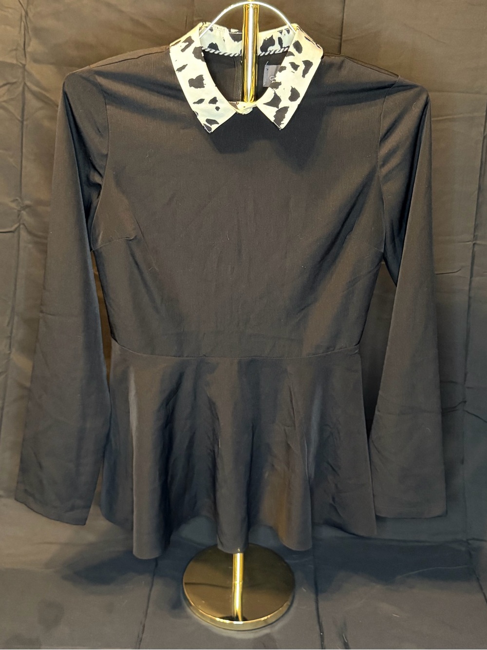 PJK Patterson J. Kincaid Black Top with White Dalmatian-Print Collar 0278